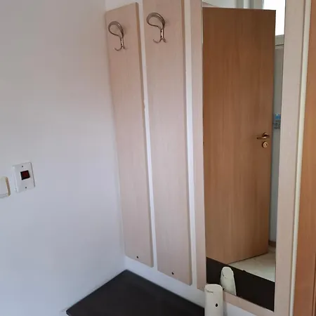 Salena Apartamento 3*