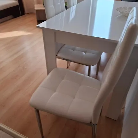 Salena Apartment *